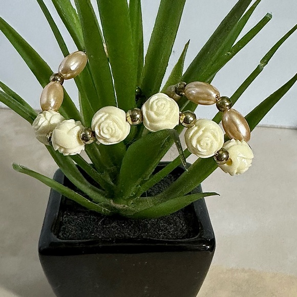 Hand Crafted Jewelry - Handcrafted Rose Shaped Beads & Champagne Pearls Bracelet Lobster Claw Closure